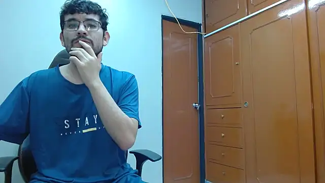 Snapshot of Isaandysex2428 chatting on 18, 2, 2025 Isaandysex2428 online show from 18, 2, 2025