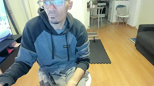 guachin hunk online show from 9, 9, 2025