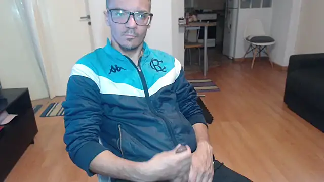 Snapshot of guachin_hunk chatting on 5, 6, 2026 guachin hunk online show from 5, 6, 2026