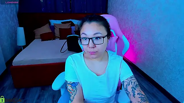 Snapshot of gentle_muse chatting on 2, 10, 2025 gentle muse online show from 2, 10, 2025