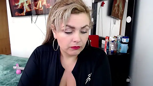 Snapshot of Melisa_mcarthy chatting on 10, 2, 2025 Melisa mcarthy online show from 10, 2, 2025