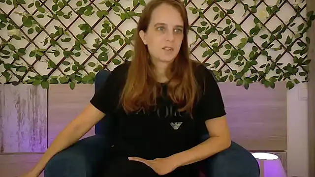 Snapshot of LadyChantale chatting on 24, 10, 2025 LadyChantale online show from 24, 10, 2025