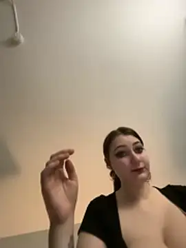 Snowbunnycake 131 online show from 29, 10, 2025