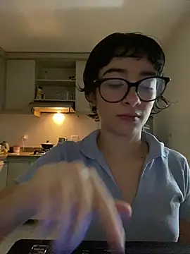  Lunnaa  online show from 28, 4, 2026