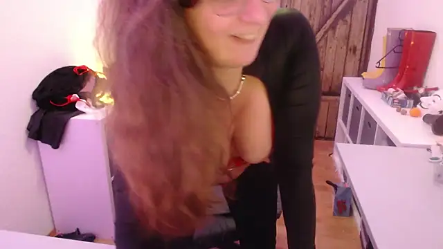 Snapshot of GeilesLuder75 chatting on 15, 12, 2025 GeilesLuder75 online show from 15, 12, 2025