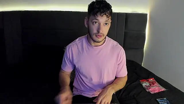 Snapshot of alejandro__2 chatting on 11, 10, 2025 alejandro 2 online show from 11, 10, 2025