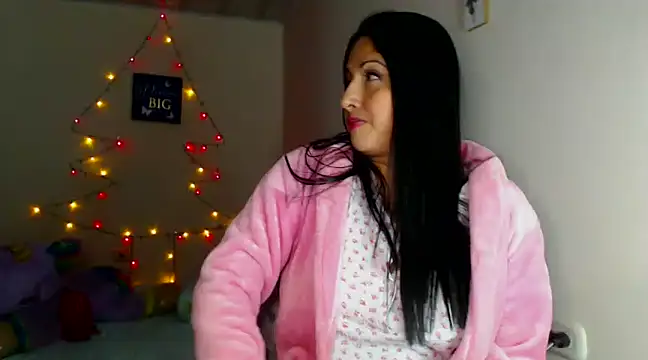 Snapshot of sahtlove1 chatting on 26, 12, 2024 sahtlove1 online show from 26, 12, 2024