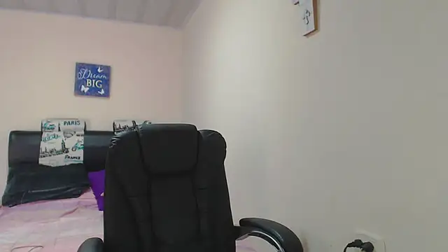 Snapshot of sahtlove1 chatting on 12, 2, 2025 sahtlove1 online show from 12, 2, 2025