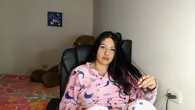 Snapshot of sahtlove1 chatting on 4, 3, 2025 sahtlove1 online show from 4, 3, 2025