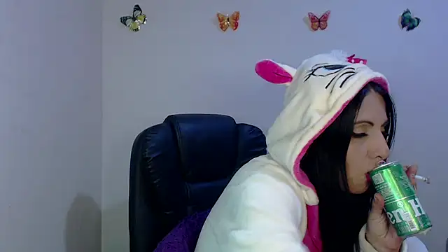 Snapshot of sahtlove1 chatting on 24, 10, 2025 sahtlove1 online show from 24, 10, 2025