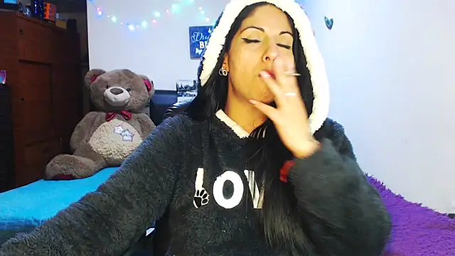 Snapshot of sahtlove1 chatting on 25, 11, 2025 sahtlove1 online show from 25, 11, 2025