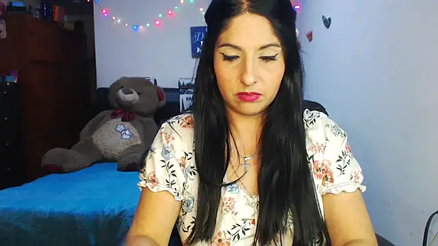 Snapshot of sahtlove1 chatting on 28, 11, 2025 sahtlove1 online show from 28, 11, 2025