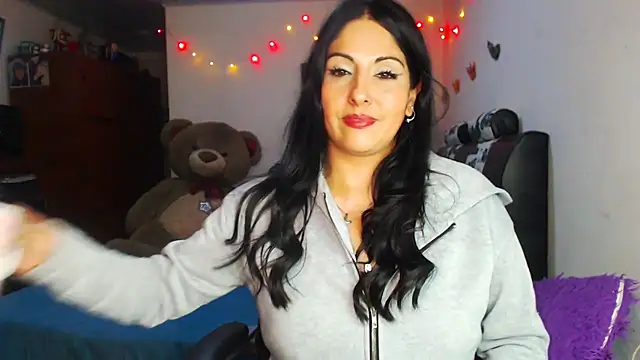 Snapshot of sahtlove1 chatting on 16, 12, 2025 sahtlove1 online show from 16, 12, 2025