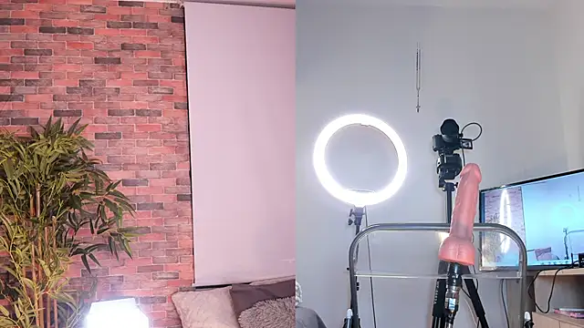 Snapshot of Lucy_fit chatting on 19, 2, 2025 Lucy fit online show from 19, 2, 2025