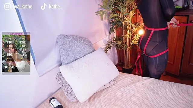 Snapshot of Lucy_fit chatting on 8, 11, 2025 Lucy fit online show from 8, 11, 2025