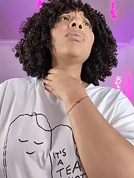 Snapshot of DannaBerry chatting on 18, 11, 2025 DannaBerry online show from 18, 11, 2025