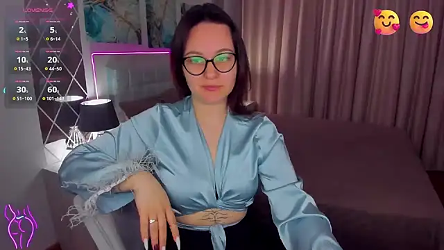 EsterLogan online show from 21, 3, 2025