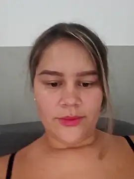 Snapshot of sweet_lucia chatting on 14, 2, 2025 sweet lucia online show from 14, 2, 2025