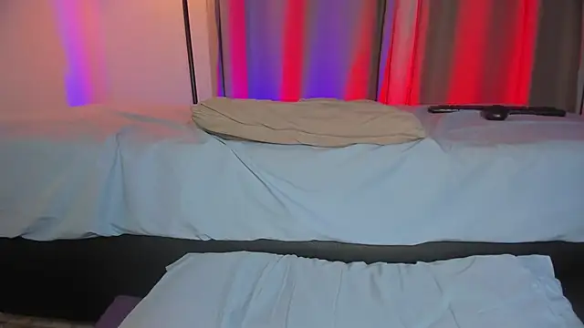 hot booty  online show from 14, 10, 2025