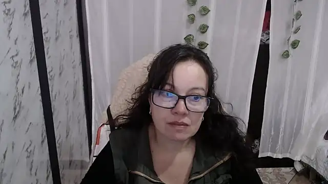 Snapshot of Sonialorens_ chatting on 5, 3, 2025 Sonialorens online show from 5, 3, 2025