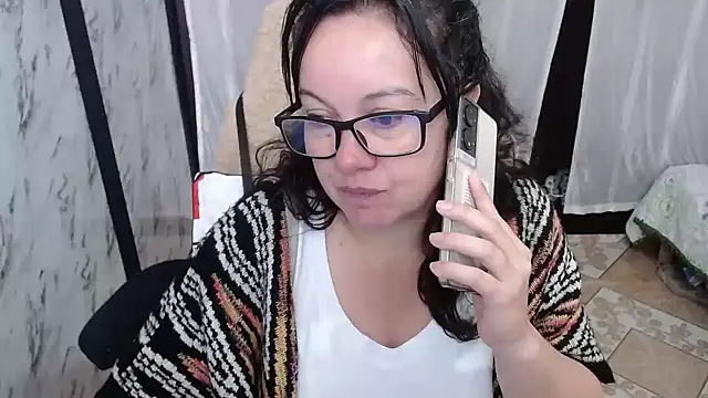 Snapshot of Sonialorens_ chatting on 8, 3, 2025 Sonialorens online show from 8, 3, 2025