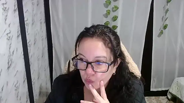 Snapshot of Sonialorens_ chatting on 13, 3, 2025 Sonialorens online show from 13, 3, 2025