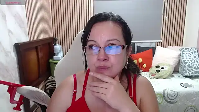 Sonialorens  online show from 1, 6, 2026