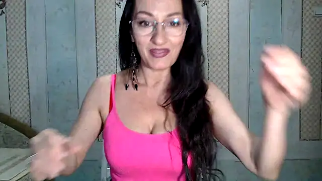 Snapshot of Antralyn chatting on 14, 3, 2025 Antralyn online show from 14, 3, 2025