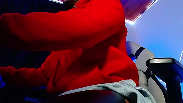 Snapshot of sebastian_horny chatting on 25, 11, 2025 sebastian horny online show from 25, 11, 2025