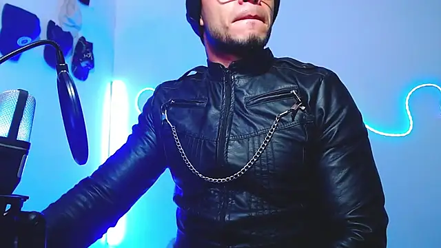 Snapshot of sebastian_horny chatting on 30, 11, 2025 sebastian horny online show from 30, 11, 2025