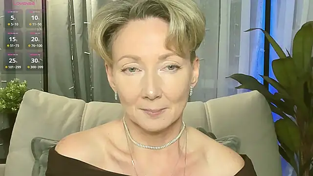 AkexandraFix online show from 25, 11, 2025