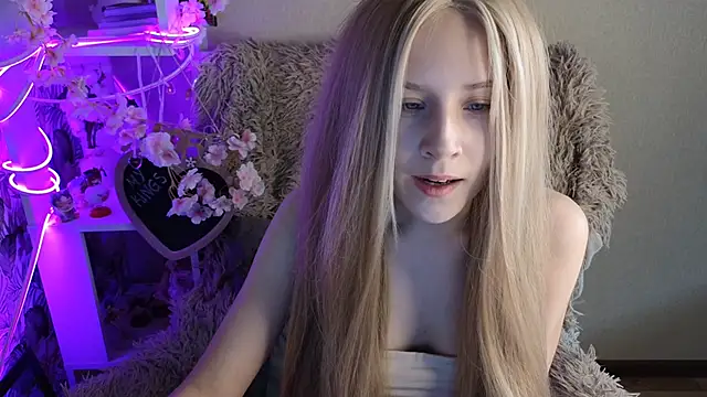 Snapshot of sarakaell chatting on 12, 9, 2025 sarakaell online show from 12, 9, 2025