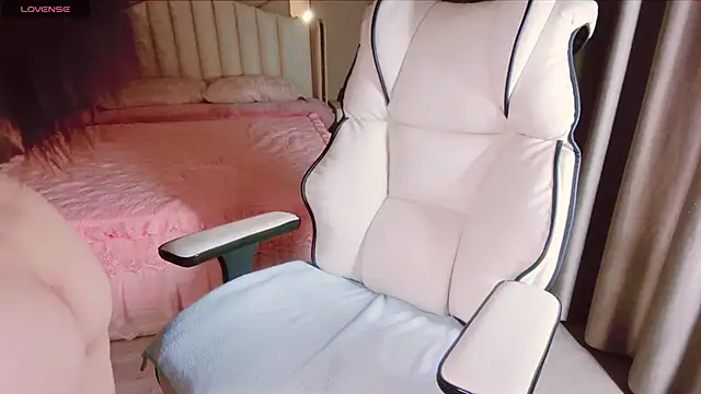 Snapshot of Girl__Funny chatting on 25, 1, 2025 Girl  Funny online show from 25, 1, 2025