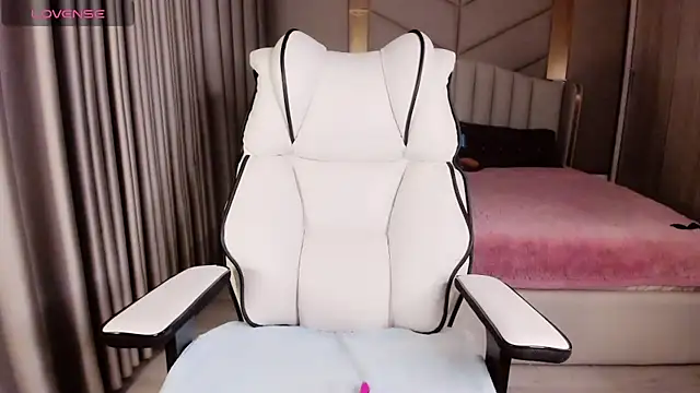 Snapshot of Girl__Funny chatting on 5, 1, 2026 Girl Funny online show from 5, 1, 2026