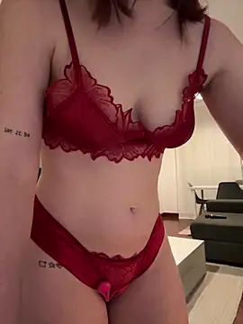 Snapshot of redheaddoll22 chatting on 14, 1, 2025 redheaddoll22 online show from 14, 1, 2025