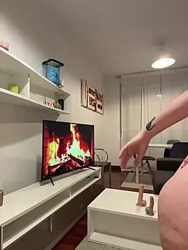 Snapshot of redheaddoll22 chatting on 2, 12, 2025 redheaddoll22 online show from 2, 12, 2025