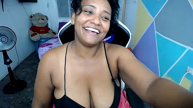 Snapshot of marysol83 chatting on 5, 1, 2025 marysol83 online show from 5, 1, 2025