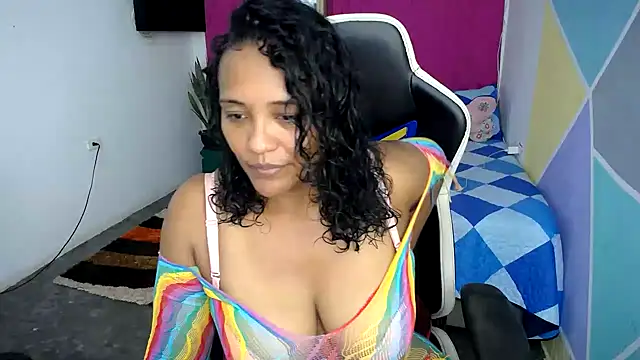 Snapshot of marysol83 chatting on 2, 2, 2025 marysol83 online show from 2, 2, 2025