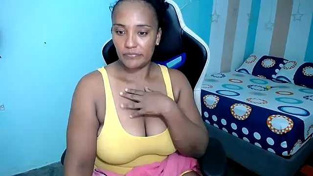 Snapshot of marysol83 chatting on 5, 11, 2025 marysol83 online show from 5, 11, 2025