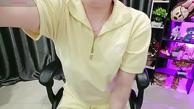 Snapshot of Yuki-yio chatting on 18, 6, 2026 Yuki-yio online show from 18, 6, 2026