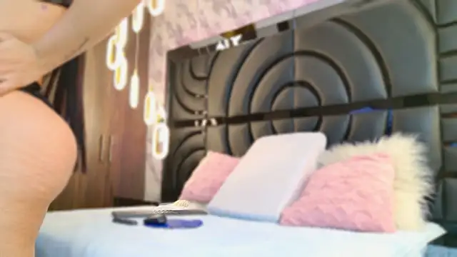 Snapshot of sarahgrey18 chatting on 28, 2, 2025 sarahgrey18 online show from 28, 2, 2025
