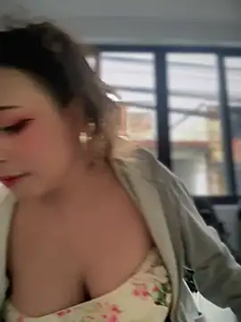 Snapshot of seraphine23 chatting on 5, 1, 2025 seraphine23 online show from 5, 1, 2025