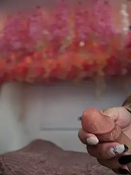 seraphine23 online show from 7, 3, 2026