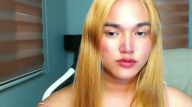 MoaningKylie online show from 1, 2, 2025