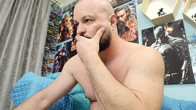 Snapshot of Muscle_Bear chatting on 4, 10, 2025 Muscle Bear online show from 4, 10, 2025