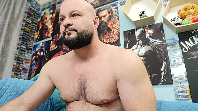 Snapshot of Muscle_Bear chatting on 10, 10, 2025 Muscle Bear online show from 10, 10, 2025