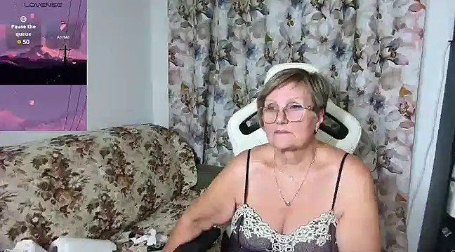 Selenna57 online show from 4, 12, 2024