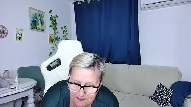 Selenna57 online show from 11, 1, 2026