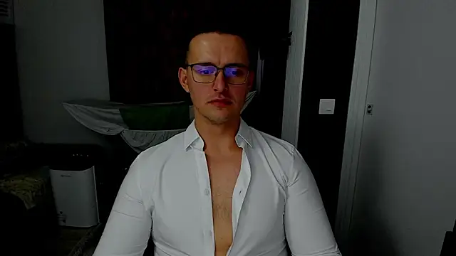 Snapshot of sexxymuscles4u chatting on 5, 11, 2025 sexxymuscles4u online show from 5, 11, 2025