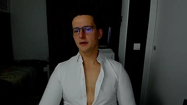 Snapshot of sexxymuscles4u chatting on 18, 11, 2025 sexxymuscles4u online show from 18, 11, 2025